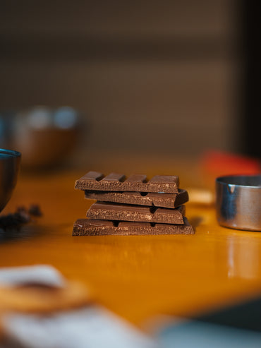 Tavoletta fondente 83% puro cioccolato crudo con eritritolo (45g)