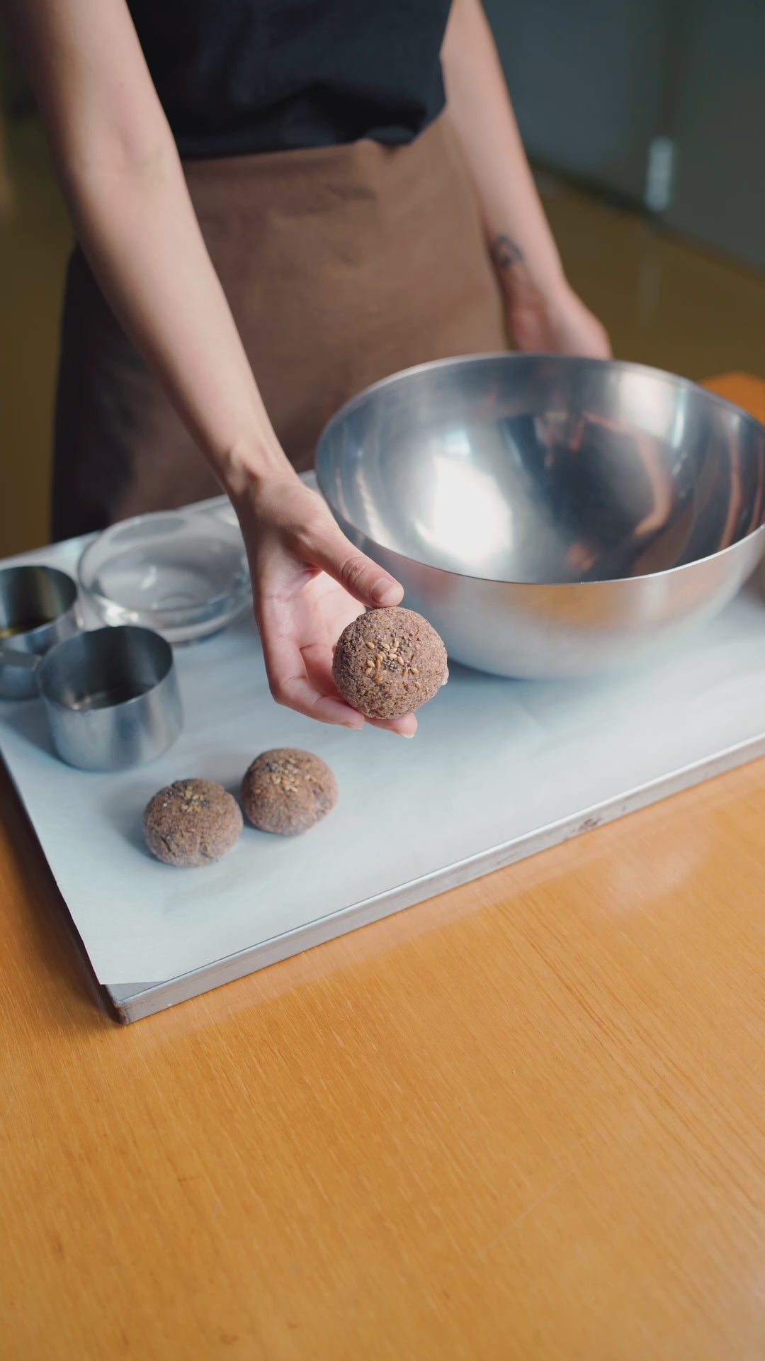 Carica il video: 